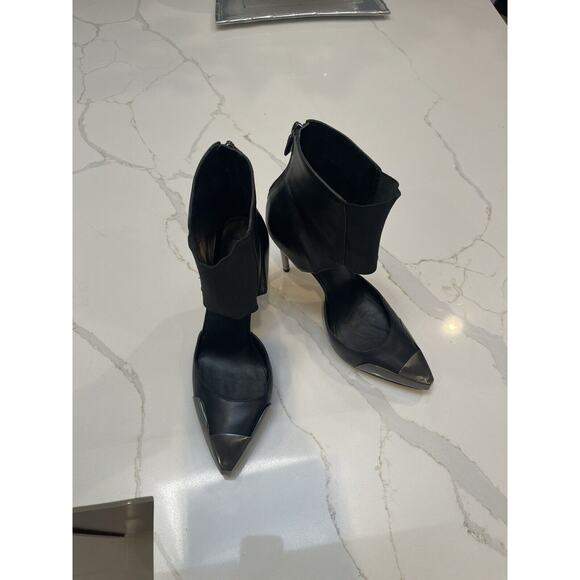 BCBG Runway Black Metal Toes woman shoes size 10 - Picture 9 of 12